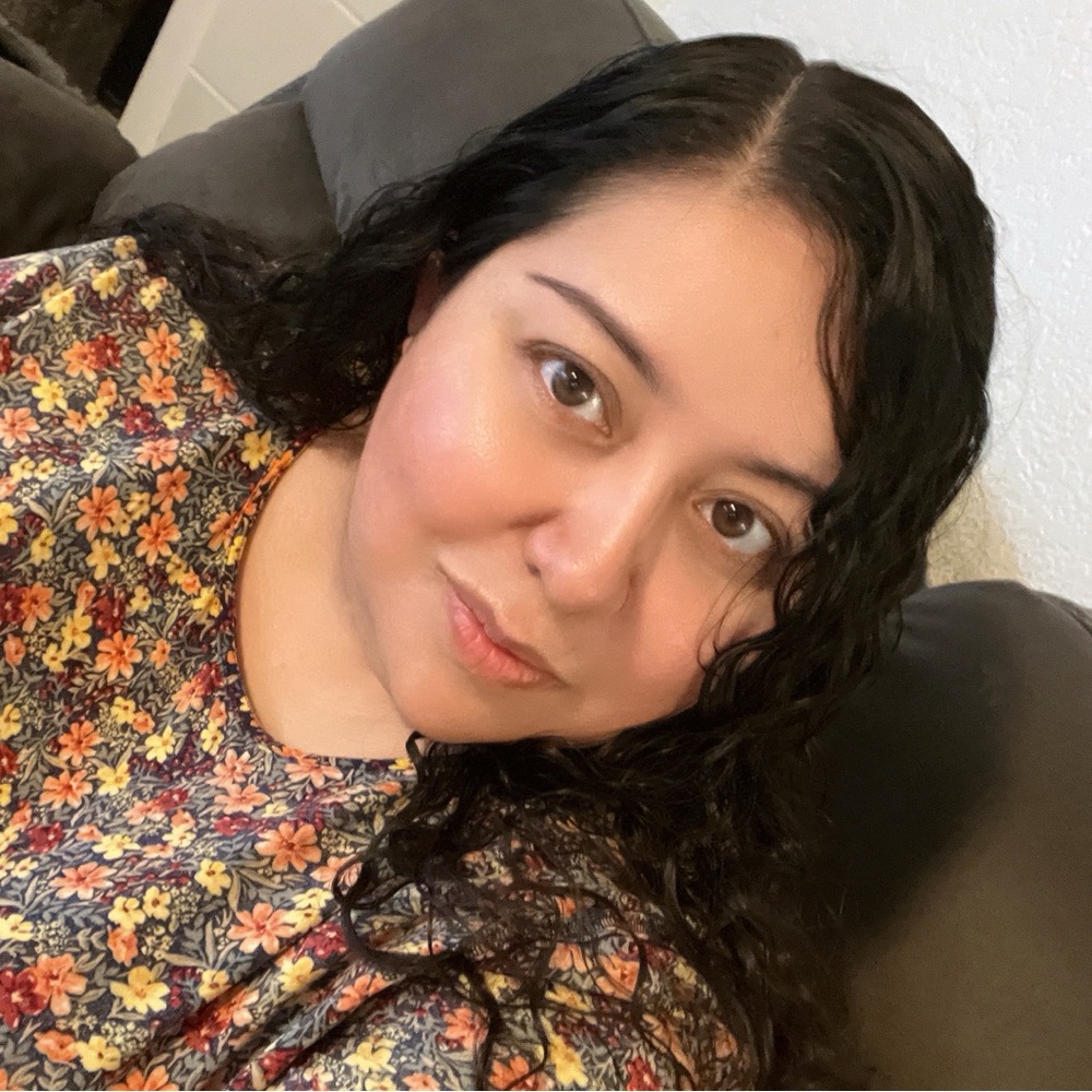 Meet your Posher, Isabel